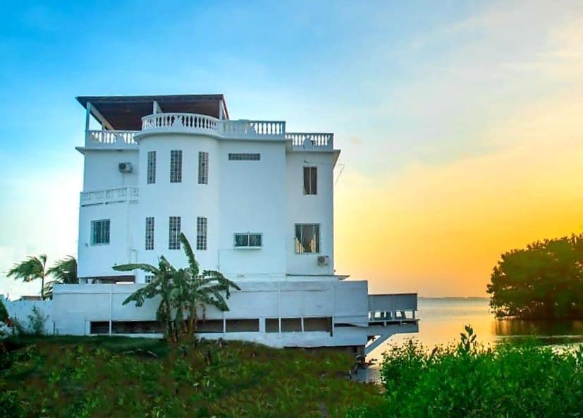 בליז סיטי See Belize Waterside Sea View Apartment With Infinity Pool & Overwater Deck מראה חיצוני תמונה