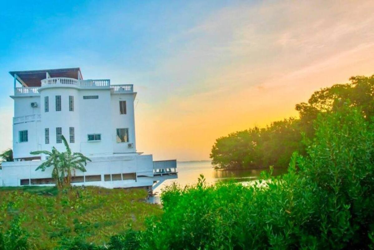 בליז סיטי See Belize Waterside Sea View Apartment With Infinity Pool & Overwater Deck מראה חיצוני תמונה